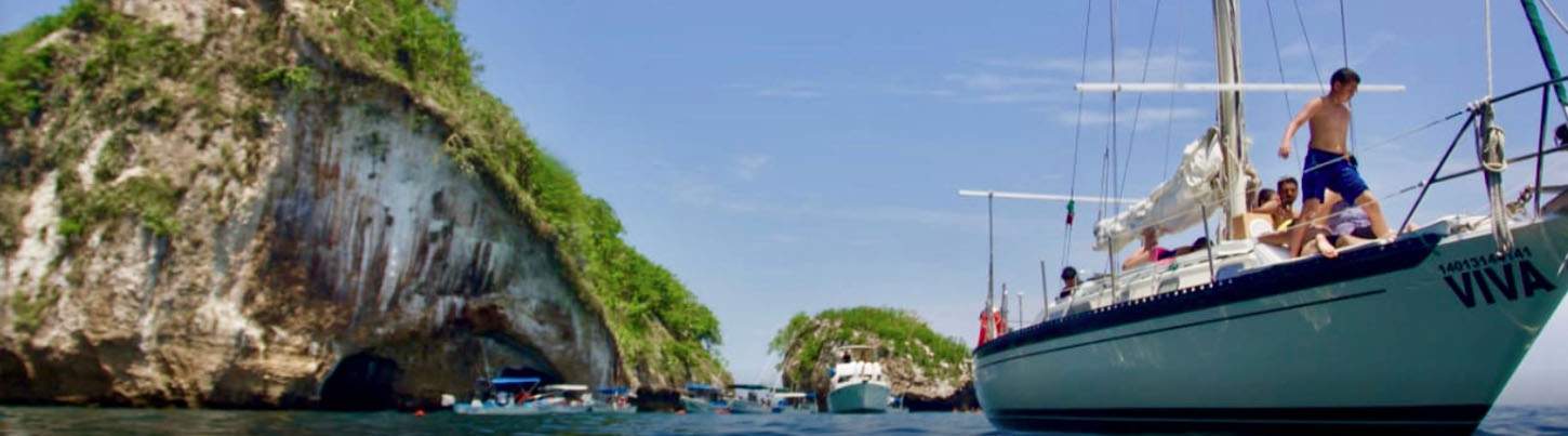 Private 36' Classic Sailboat Charter in Puerto Vallarta 6