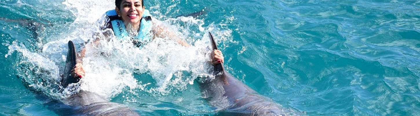 Isla Mujeres Dolphin Swim Adventure 8