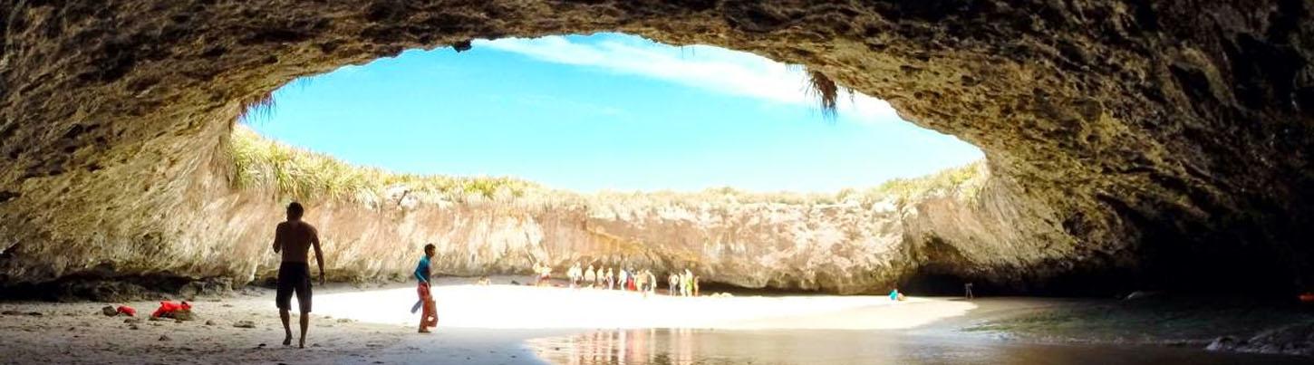 Crucero Bahía Alegre con Excursión de Snorkel en Islas Marietas 2
