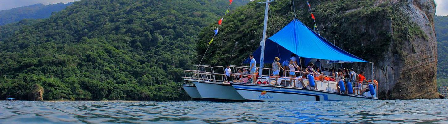 Crucero por la Bahía Cielito Lindo hacia Playa Las Animas 6